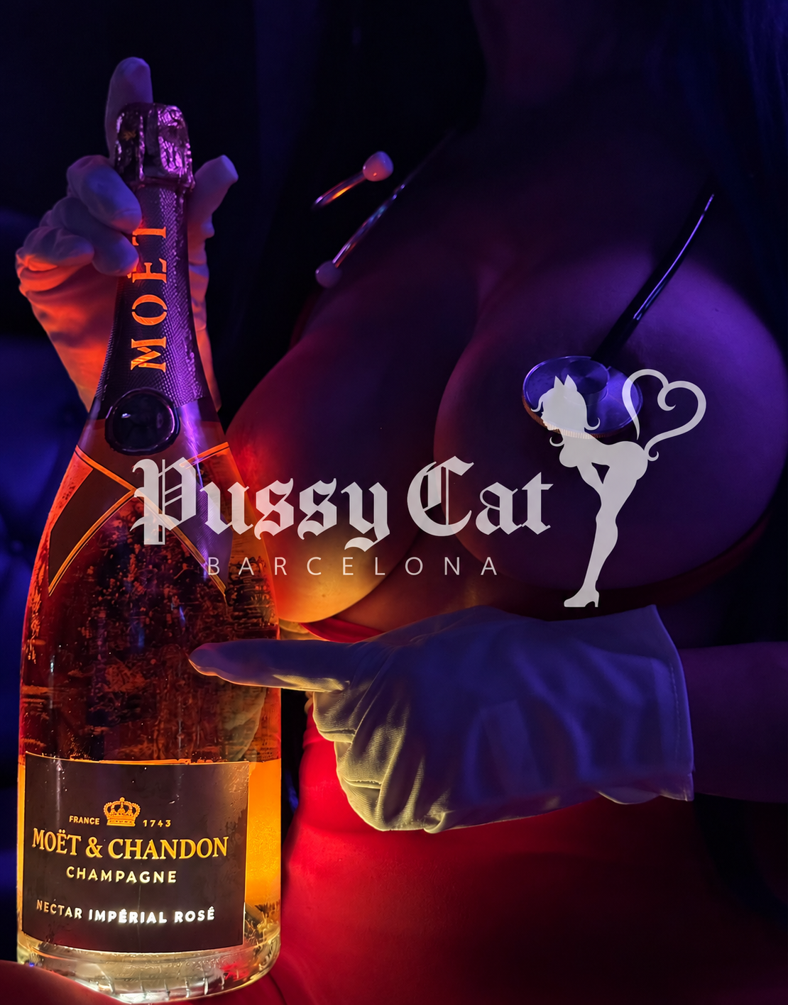 Topless DJ set at Pussy Cat Barcelona